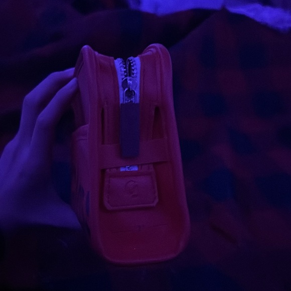 Limited Edition Glossier Red Atlanta Bag - Picture 6 of 6